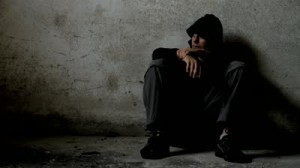 Las autoagresiones de estas características se efectúan por parte de los adolescentes como una forma de expresar aquellos sentimientos intensos que no saben, o no pueden, asumir de otra manera.